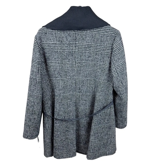 Guess Black and White Snap Closure Detachable Knit Collar Coat Size XL Classic - Picture 2 of 12